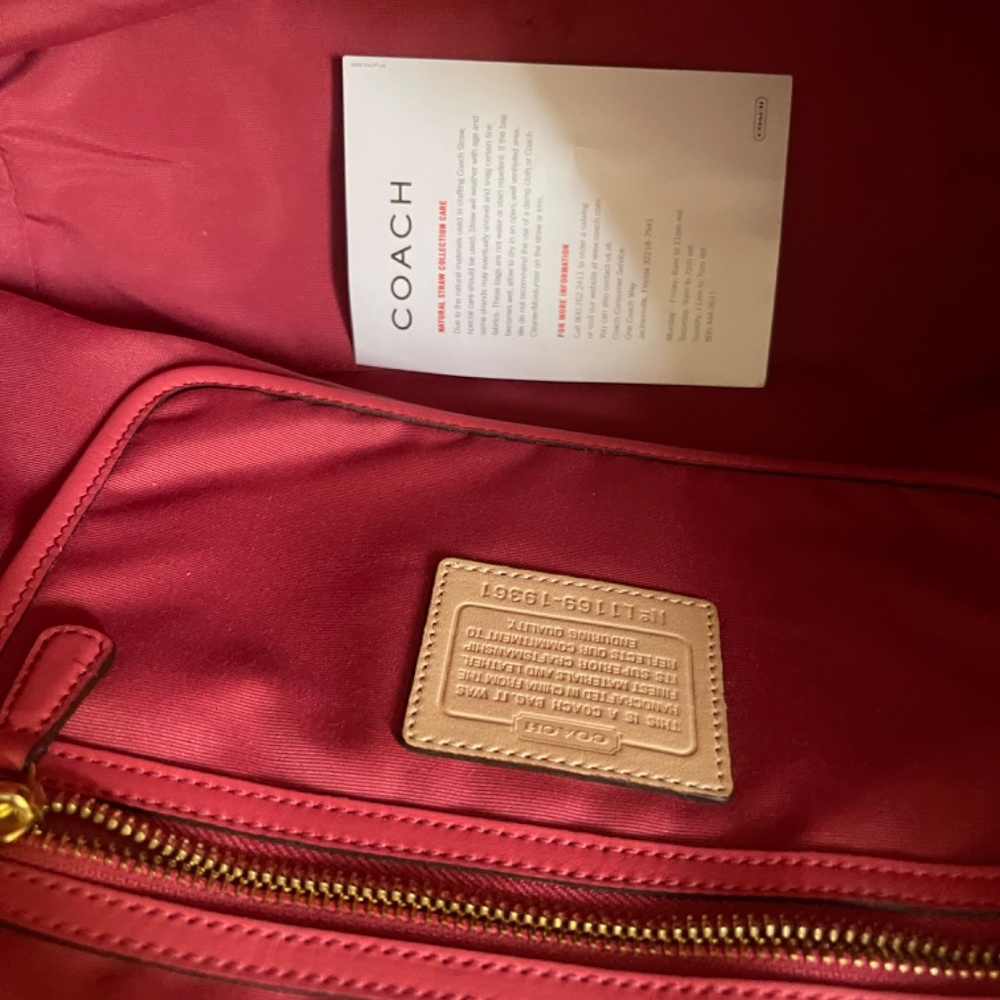 Coach  handbag - Picture 2 of 4